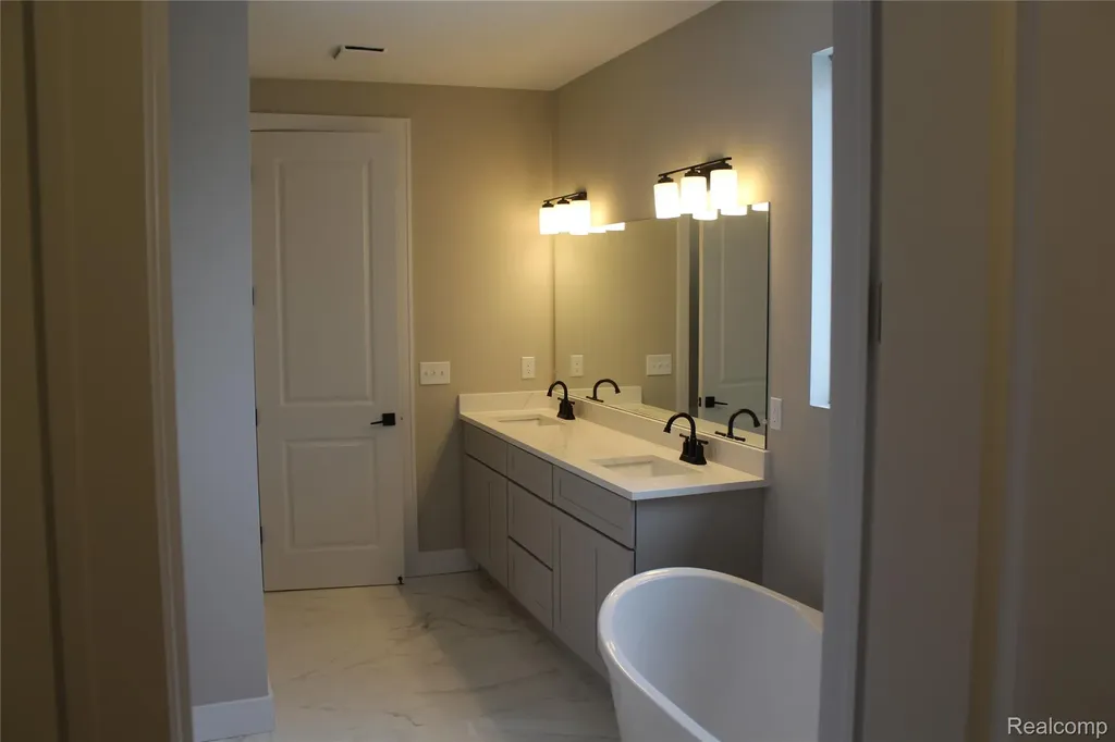 50315 Arcadia Drive Macomb Township MI 48042