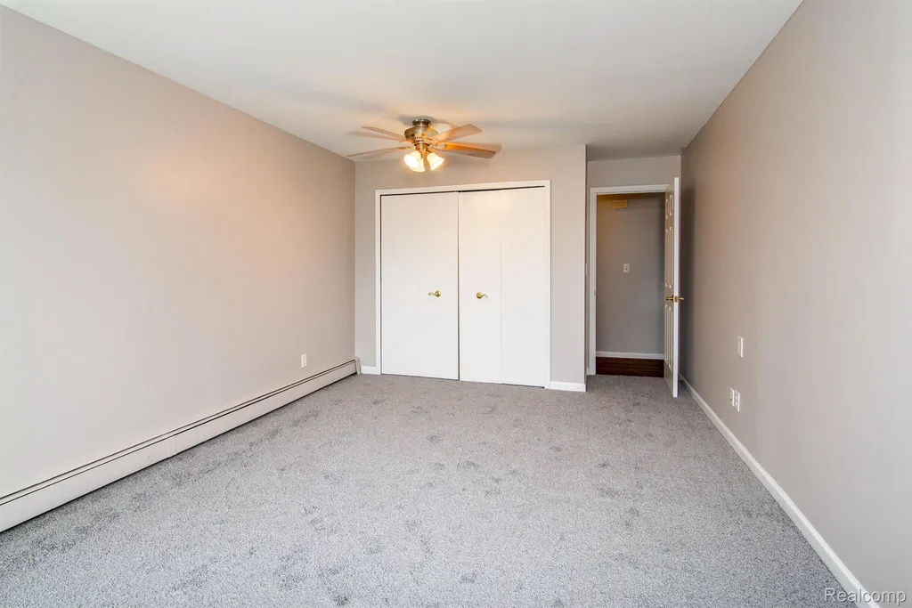 26902 Sandy Hill Lyon Charter Township MI 48165