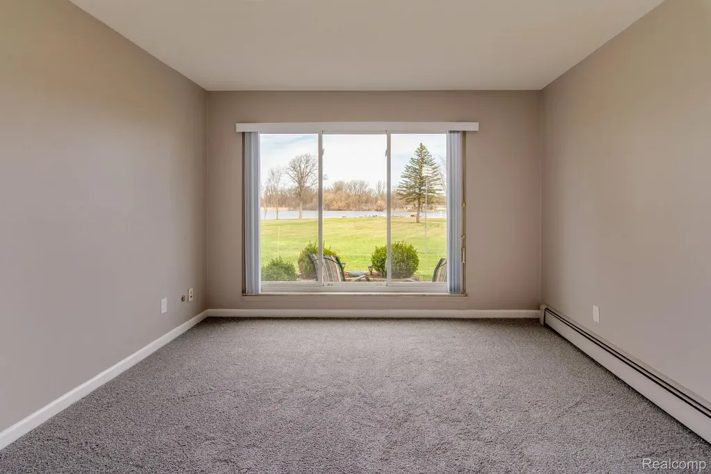 26902 Sandy Hill Lyon Charter Township MI 48165