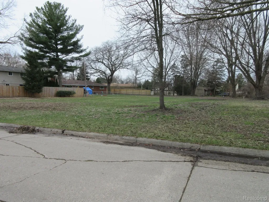 00 Fenton Clinton Charter Township MI 48038