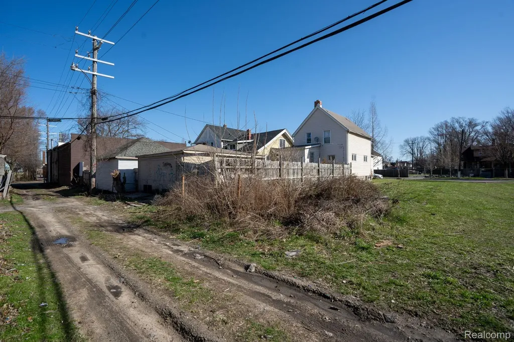 1317 Lawndale Street Detroit City MI 48209