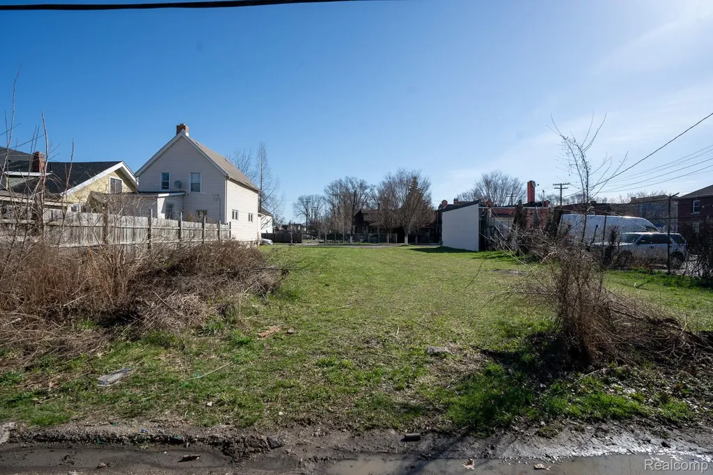 1317 Lawndale Street Detroit City MI 48209