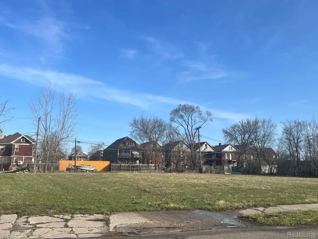 3645 E Palmer Street Detroit City MI 48211