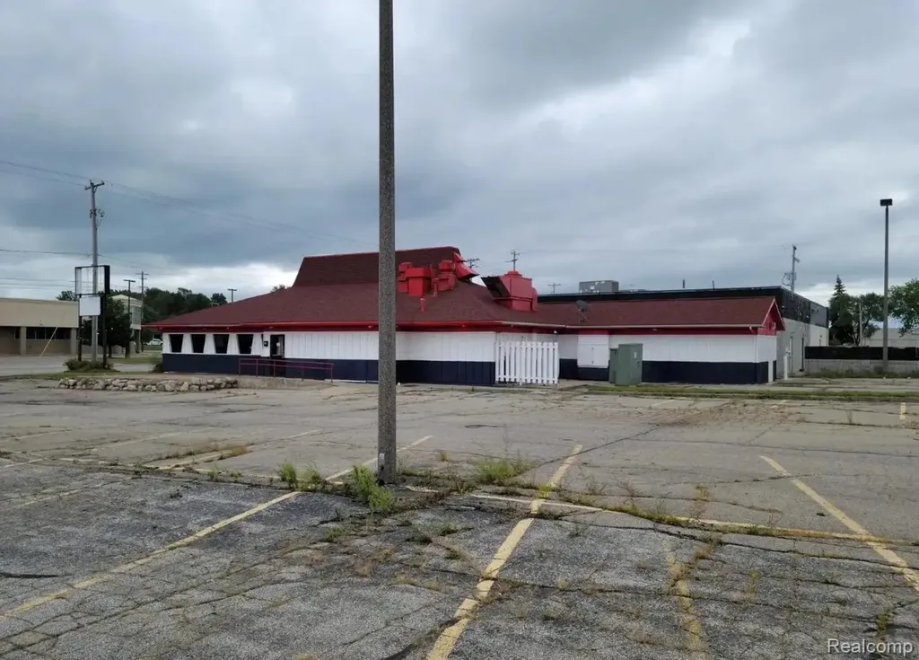 3756 S Dort Flint City MI 48507