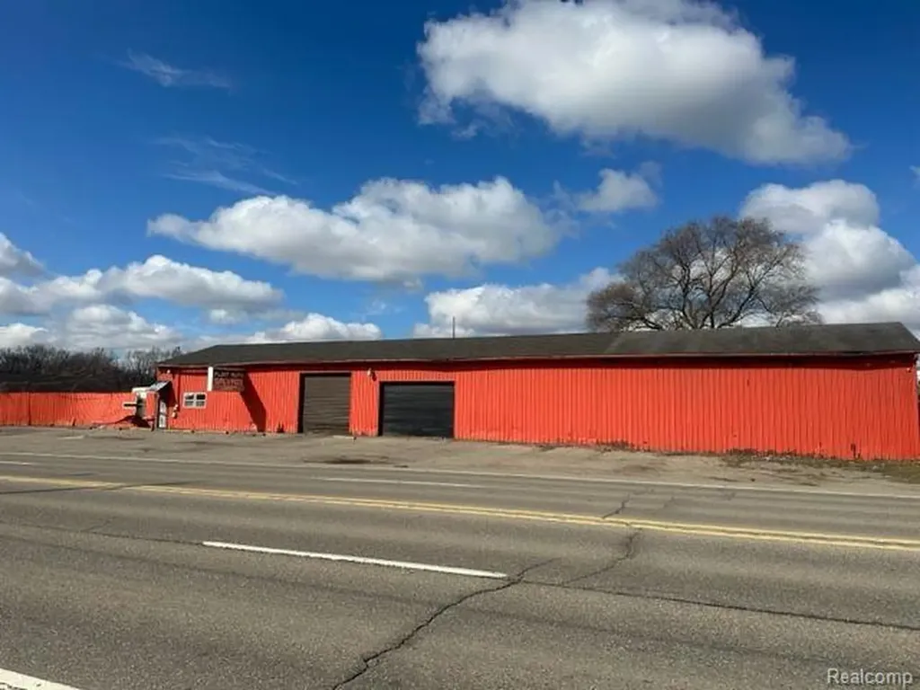 5901 N Dort Flint City MI 48505