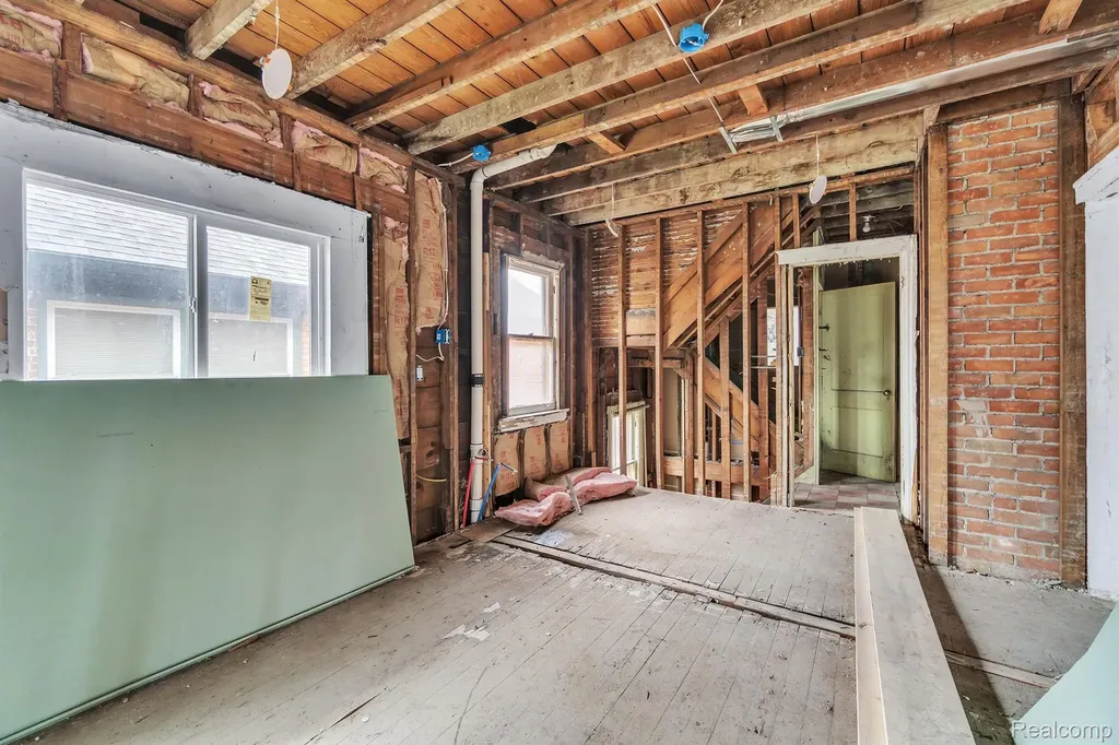 2051 Calvert Street Detroit City MI 48206
