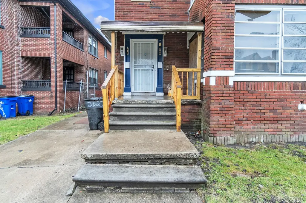 2051 Calvert Street Detroit City MI 48206