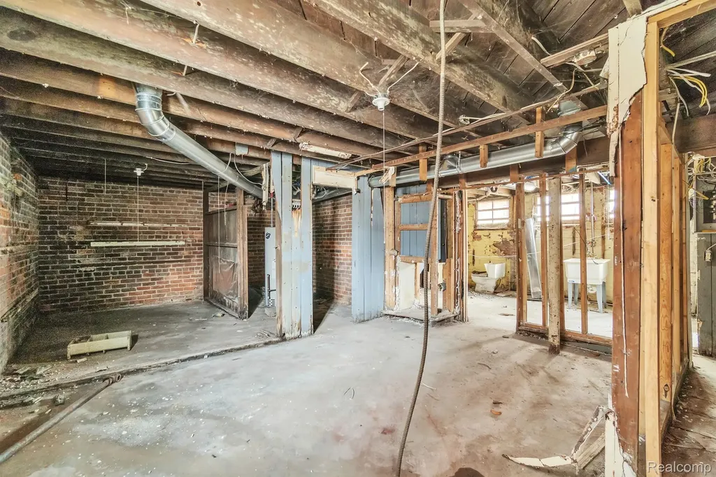 2051 Calvert Street Detroit City MI 48206