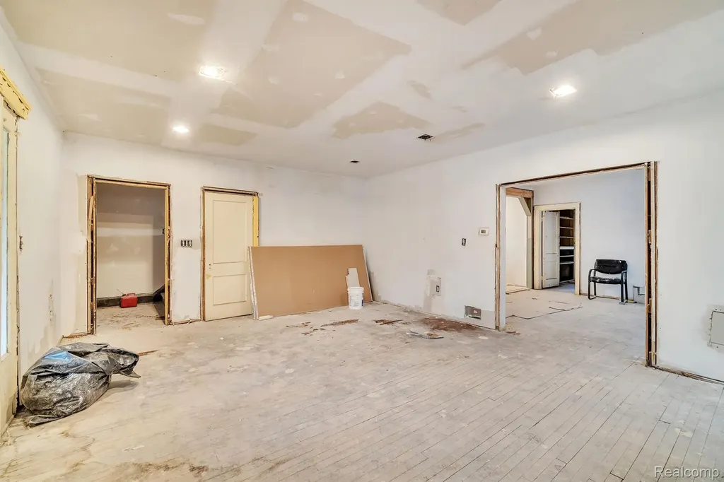 2051 Calvert Street Detroit City MI 48206