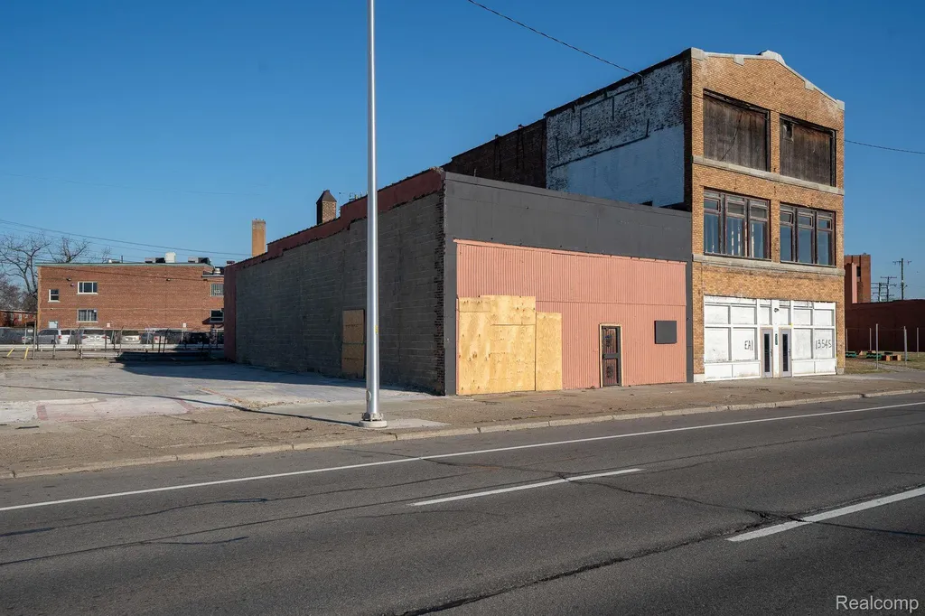 13537 Gratiot Avenue Detroit City MI 48205