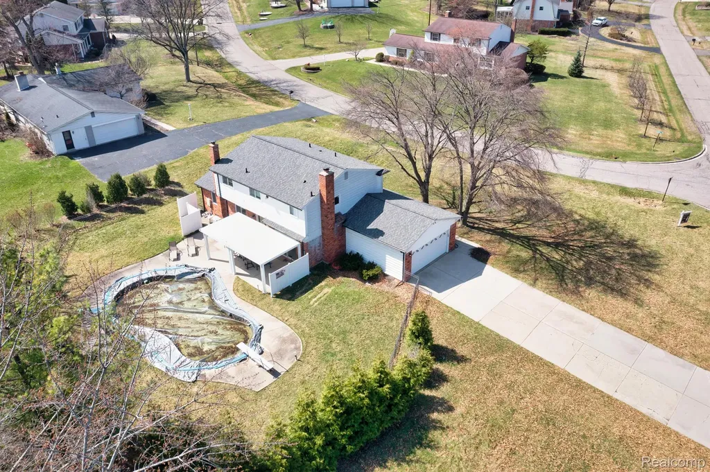 38005 Southfarm Lane Farmington Hills City MI 48167