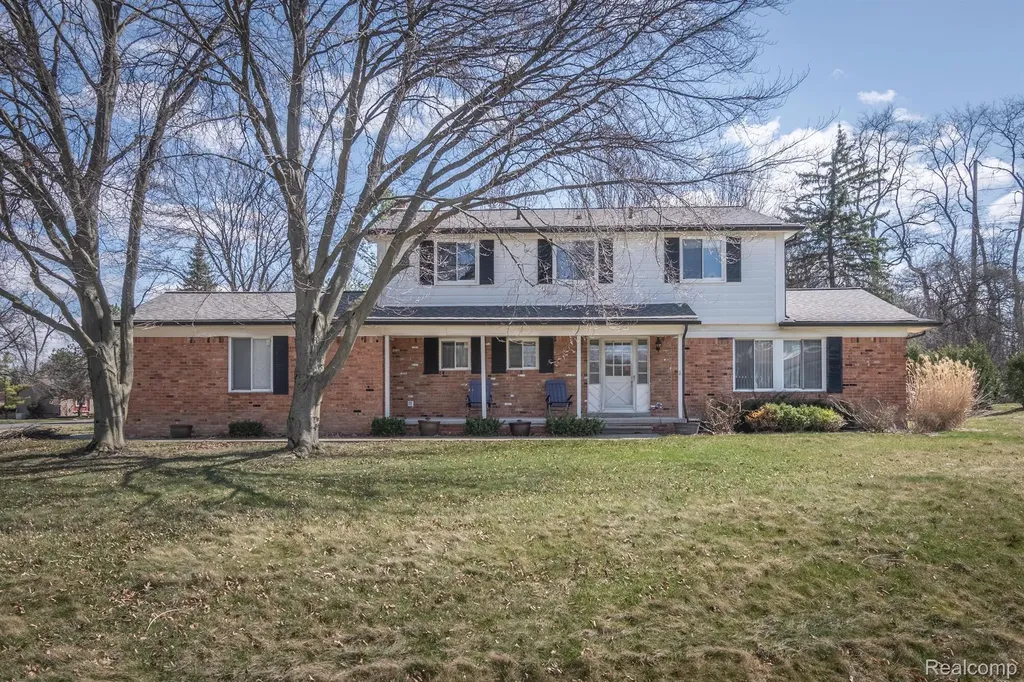 38005 Southfarm Lane Farmington Hills City MI 48167