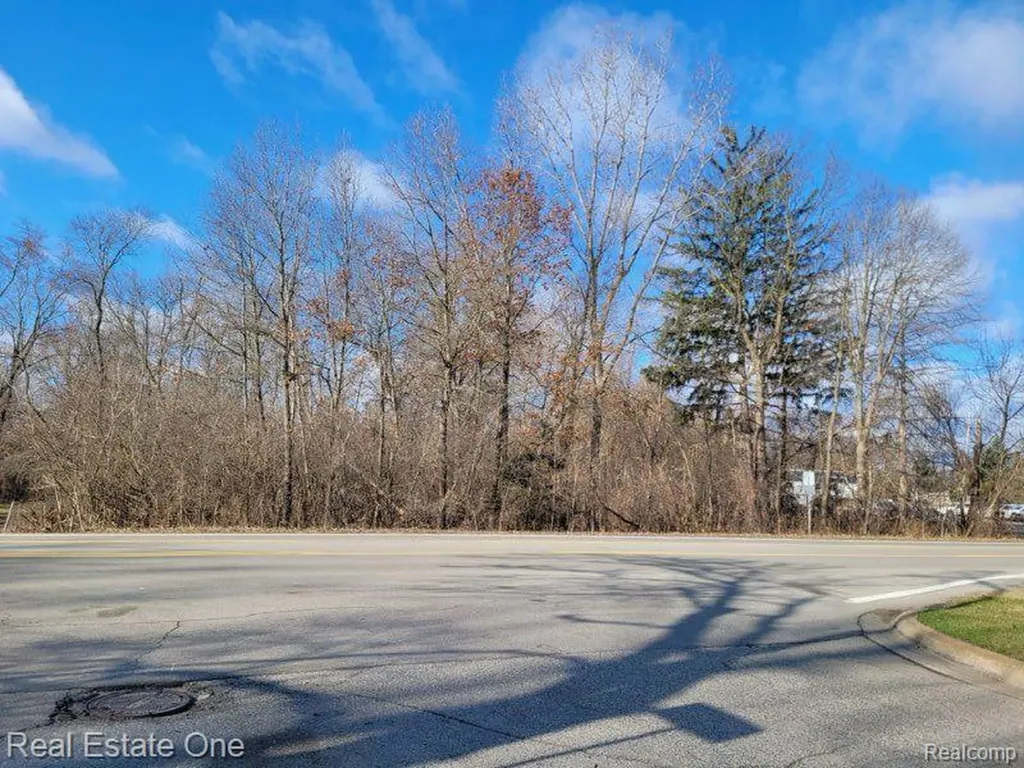 0000 Union Lake Road White Lake Charter Township MI 48386