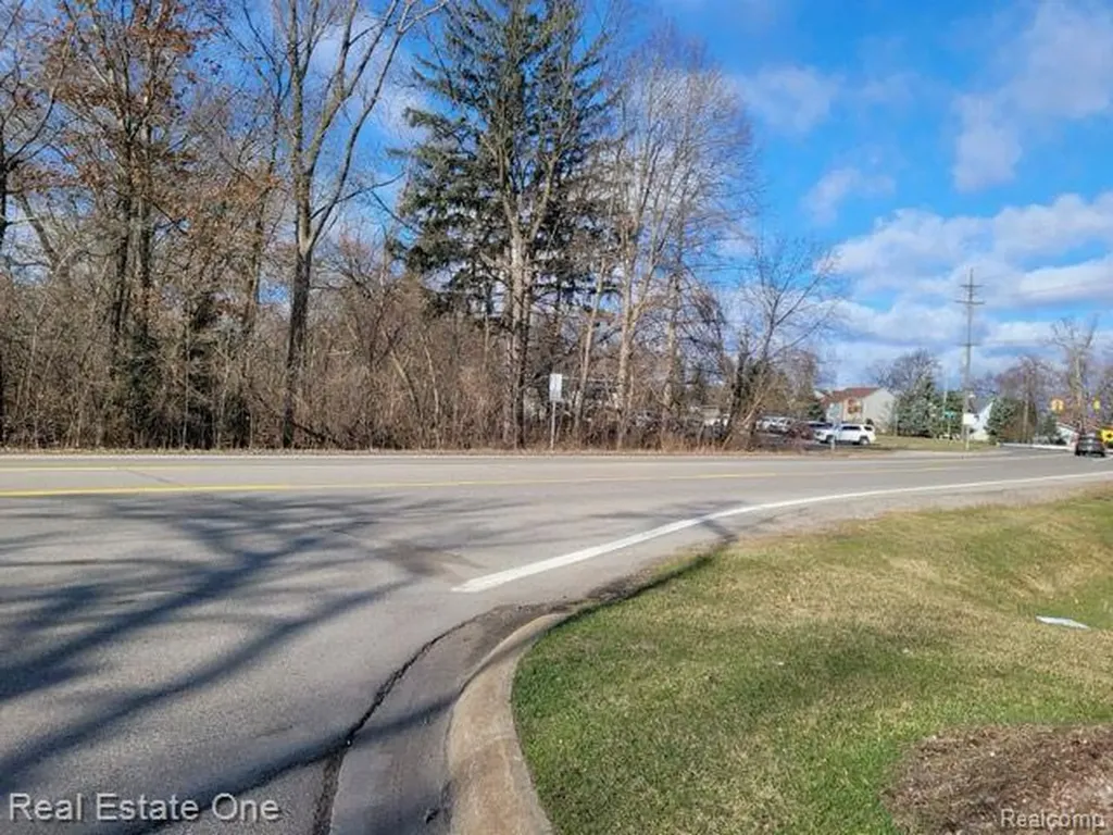 0000 Union Lake Road White Lake Charter Township MI 48386