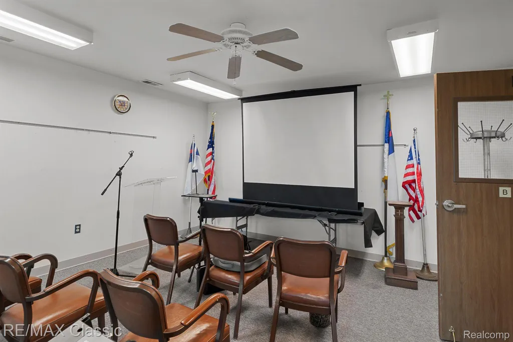 26701 Joy Road Dearborn Heights City MI 48127