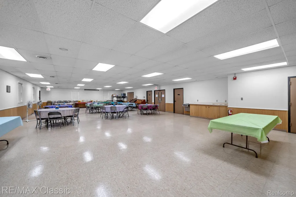 26701 Joy Road Dearborn Heights City MI 48127