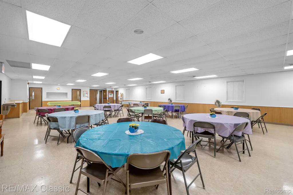26701 Joy Road Dearborn Heights City MI 48127