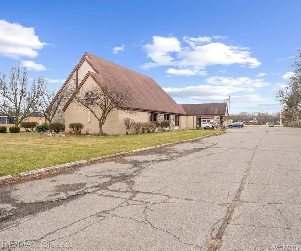26701 Joy Road Dearborn Heights City MI 48127