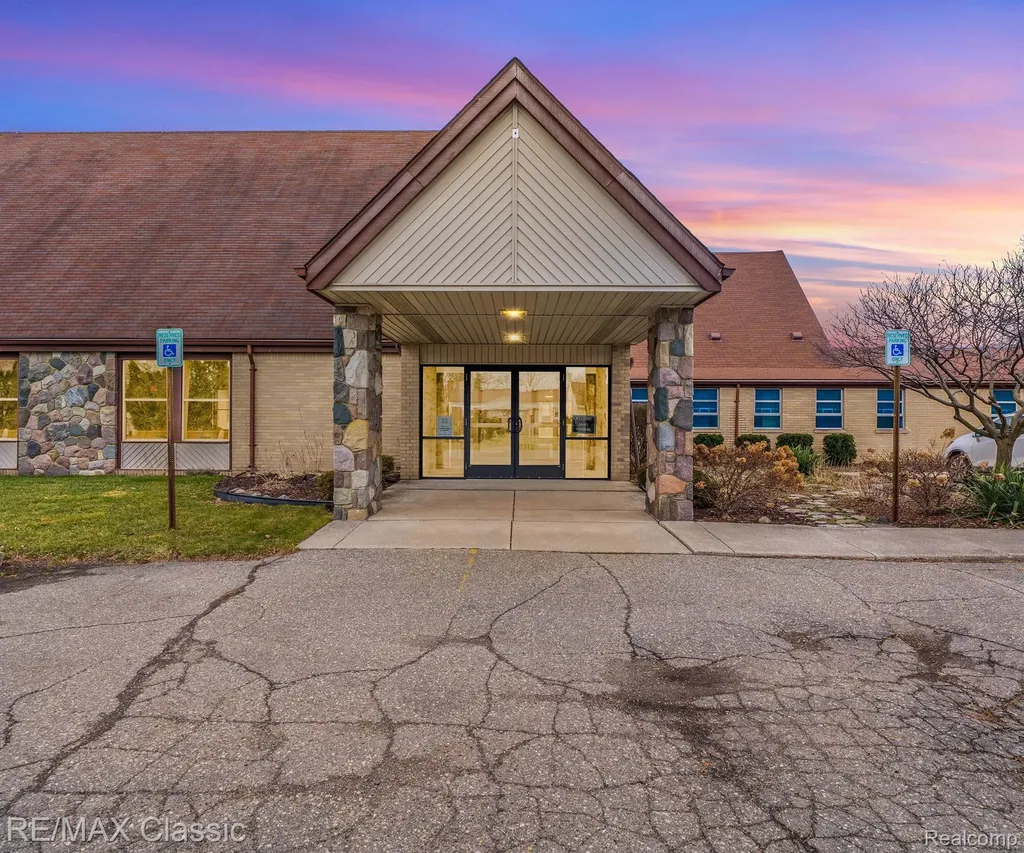 26701 Joy Road Dearborn Heights City MI 48127
