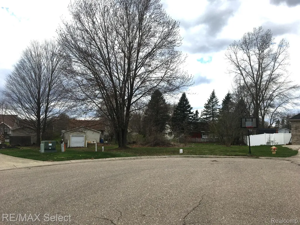 0 Whisper Ridge Court Burton City MI 48509