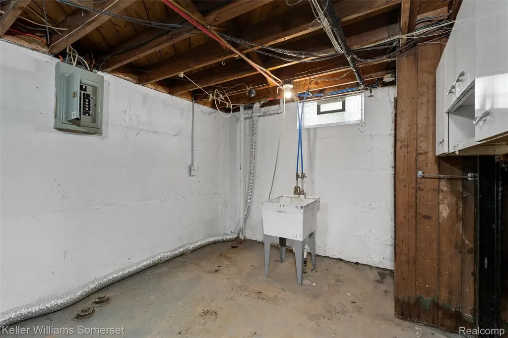 6306 Farmbrook Street Detroit City MI 48224