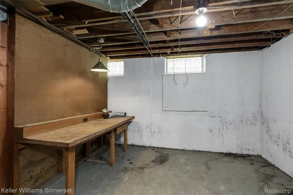 6306 Farmbrook Street Detroit City MI 48224
