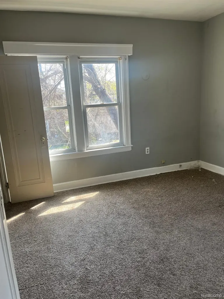 2433 La Belle Street Detroit City MI 48238