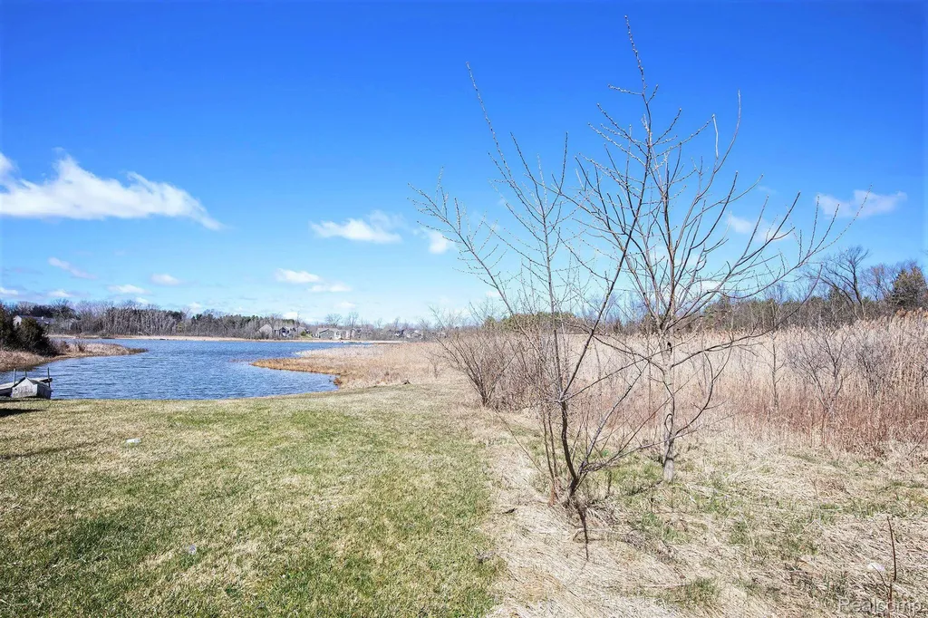 01 Butcher Road Fenton Charter Township MI 48430