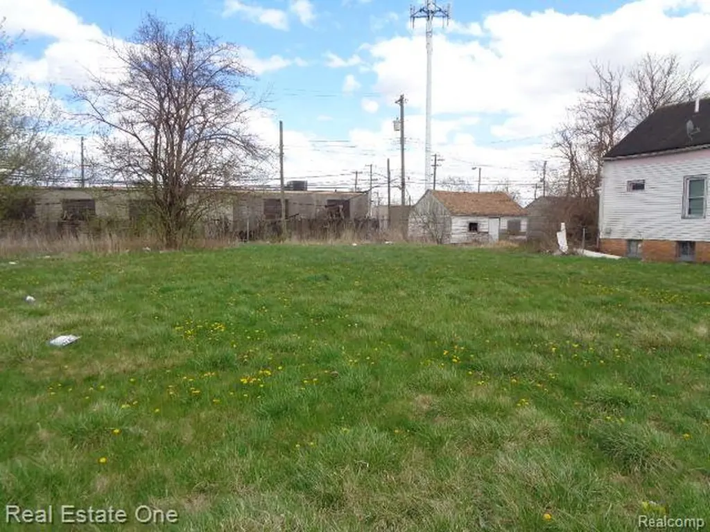 11682 Saint Louis Street Detroit City MI 48212