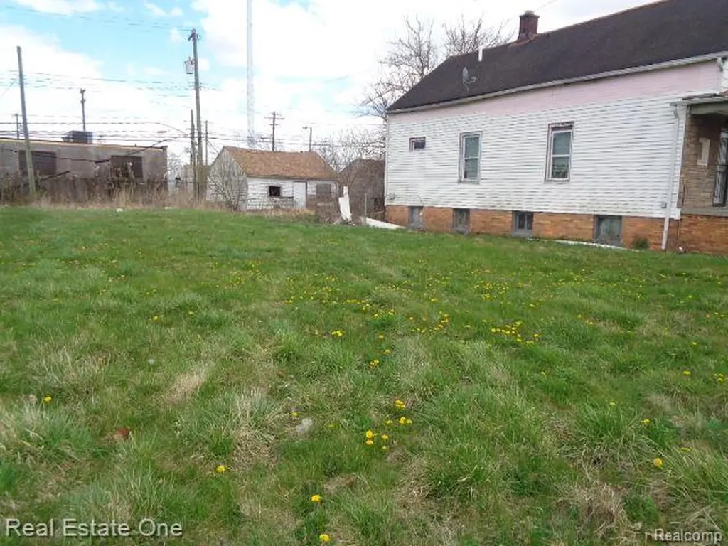 11682 Saint Louis Street Detroit City MI 48212