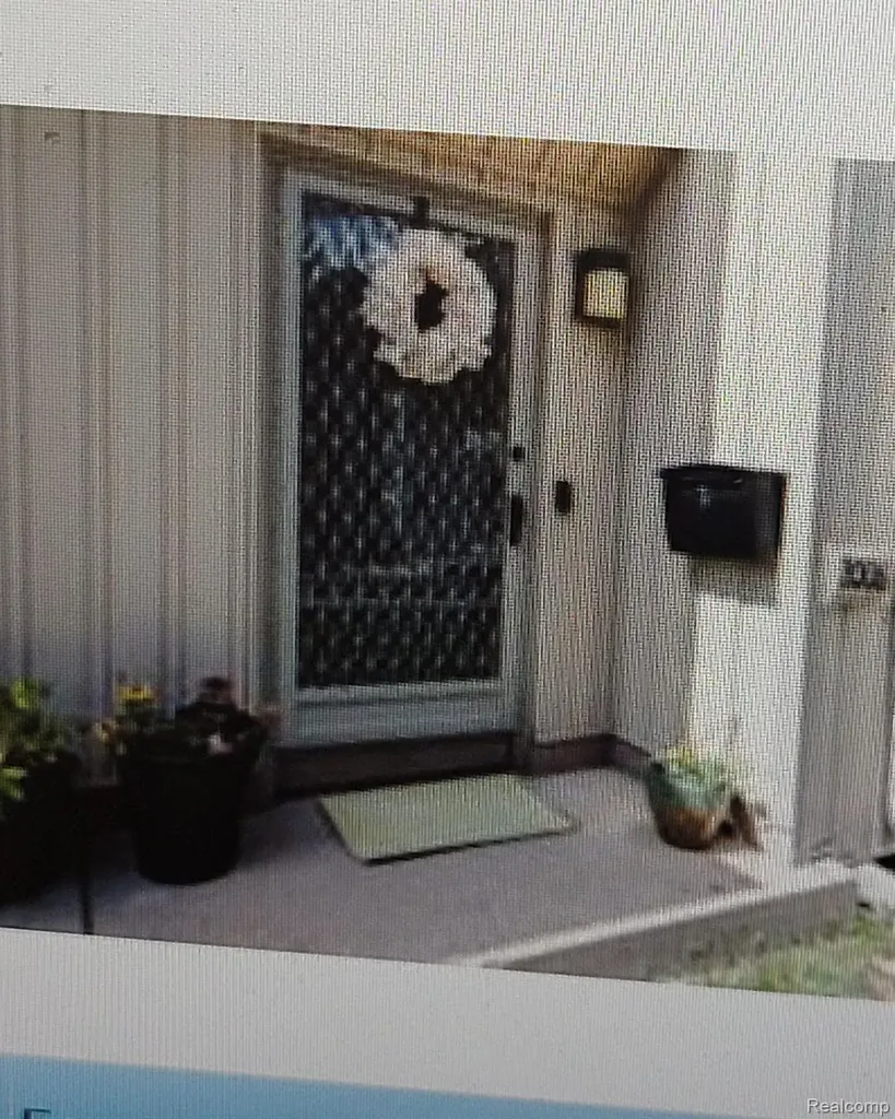 1906 Hyde Park Road Detroit City MI 48207
