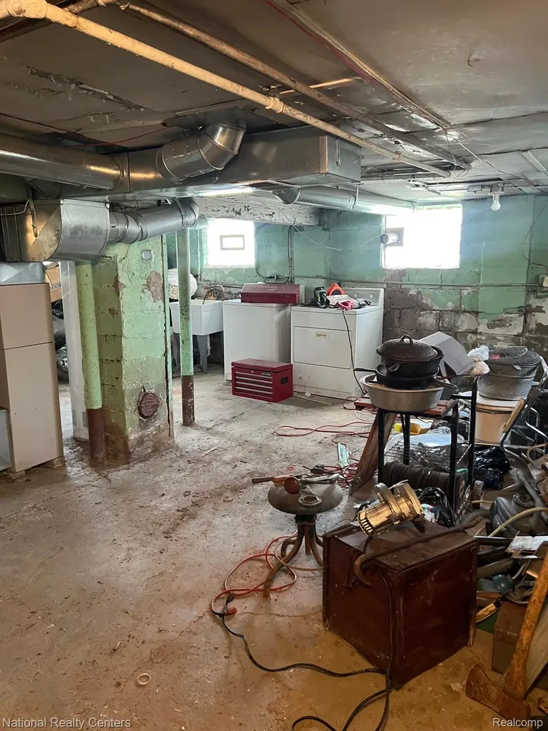 5181 Holcomb Street Detroit City MI 48213