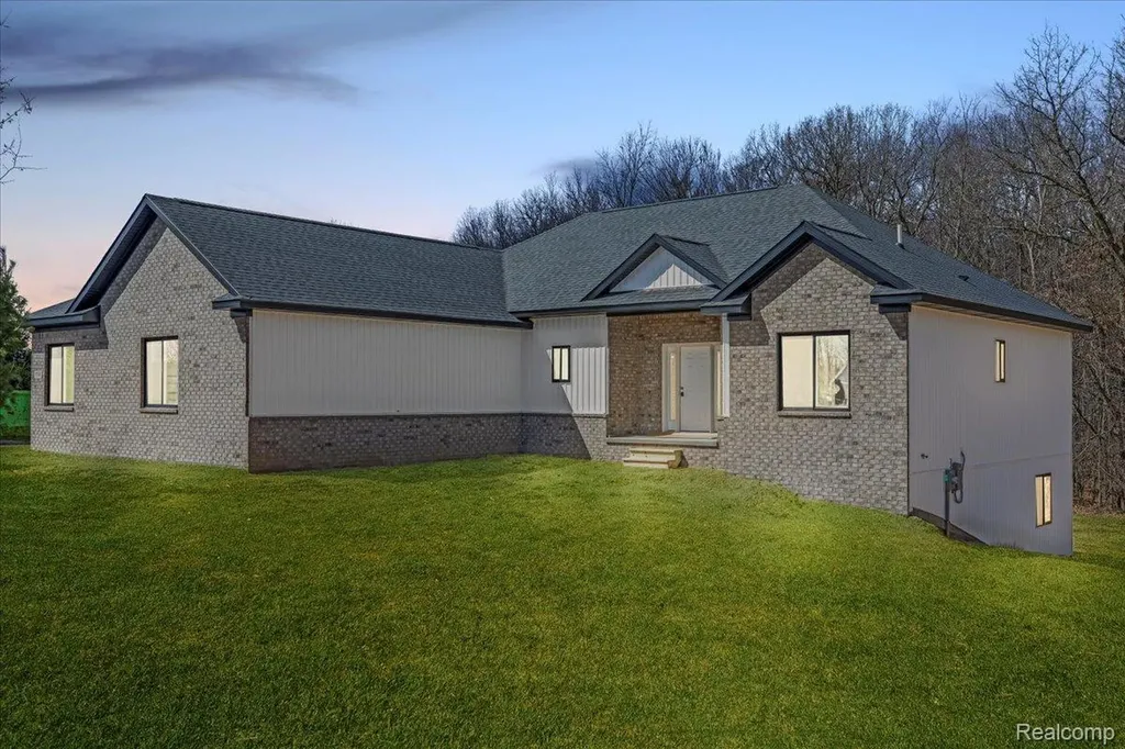4070 Metamora Ridge Metamora Village MI 48455