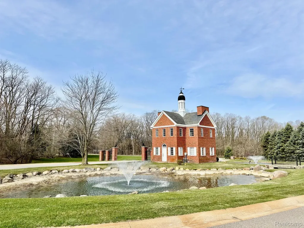 4448 Ford Avenue Fenton Charter Township MI 48451