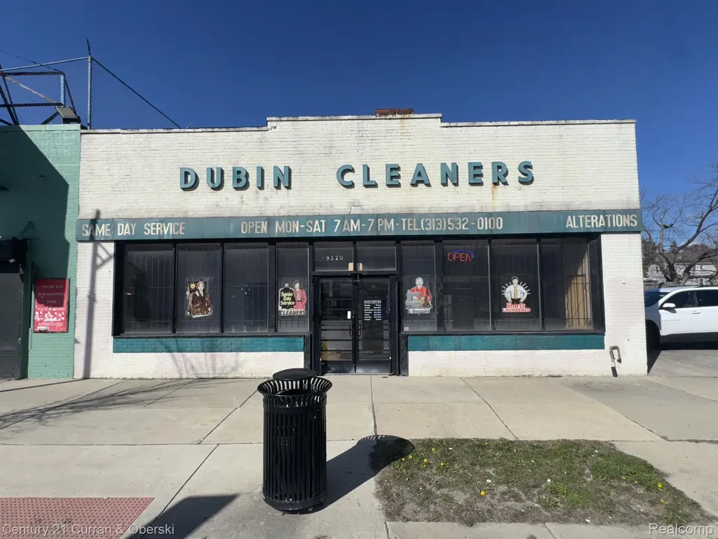19520 Grand River Avenue Detroit City MI 48223