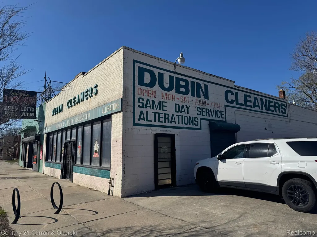 19520 Grand River Avenue Detroit City MI 48223