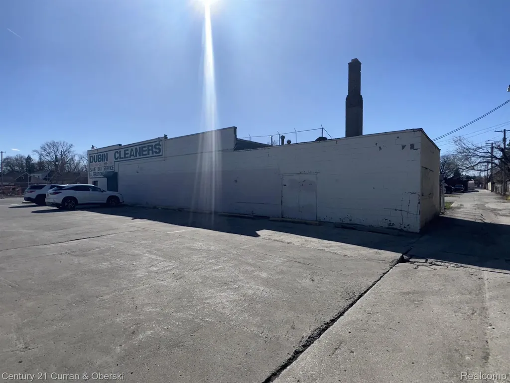19520 Grand River Avenue Detroit City MI 48223