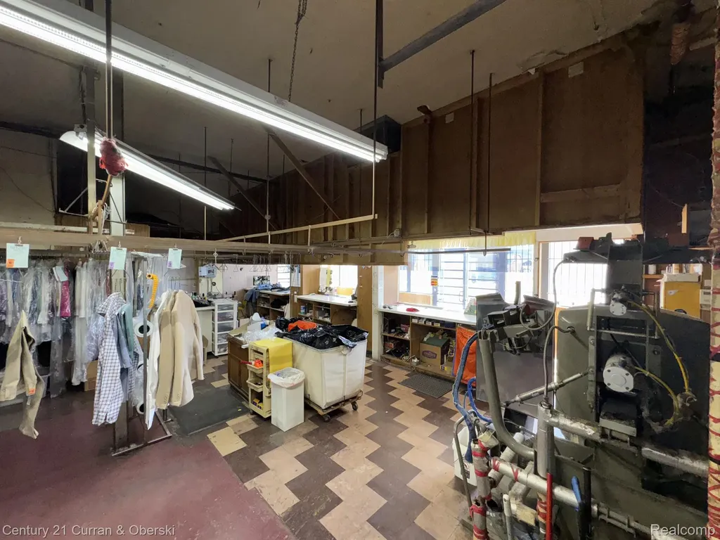 19520 Grand River Avenue Detroit City MI 48223