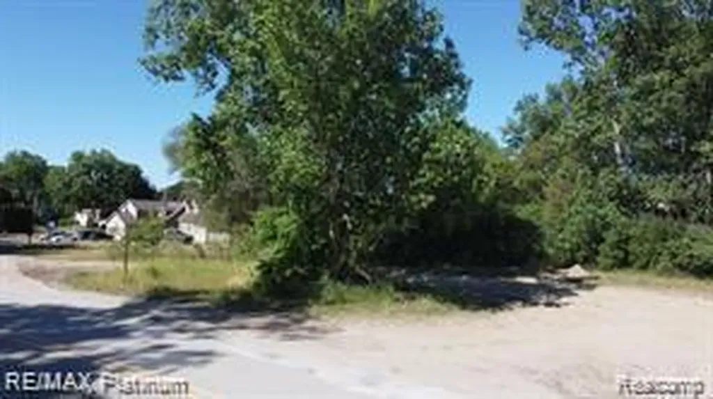 V/l Highland Road Hartland Township MI 48353