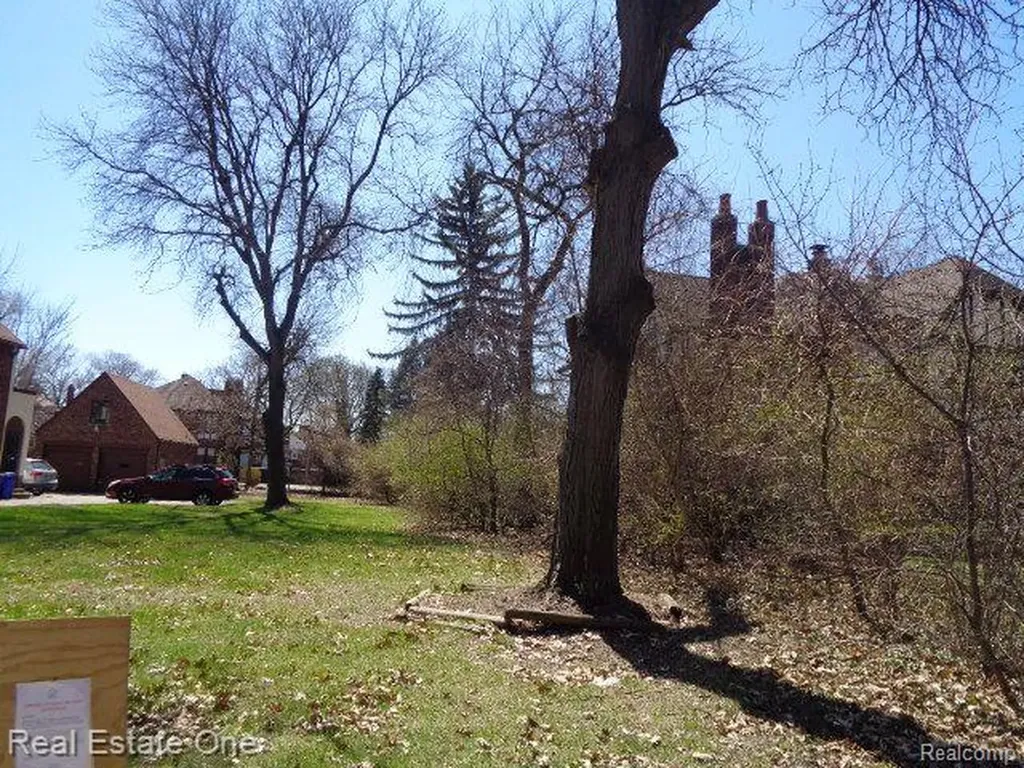 3215 Sherbourne Road Detroit City MI 48221