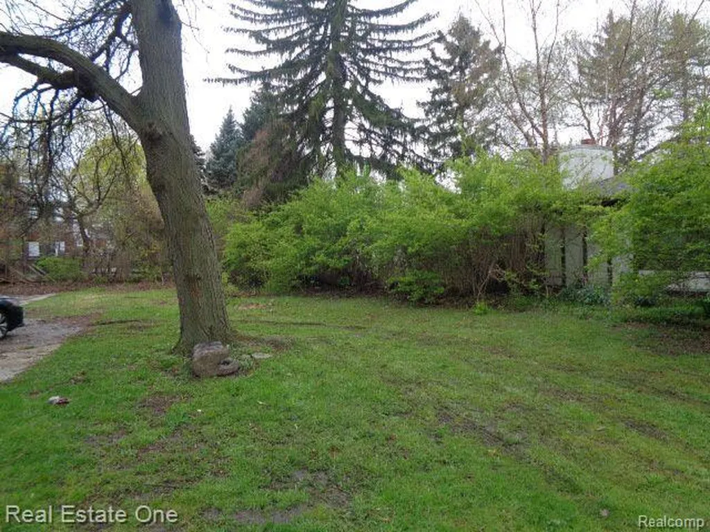 3215 Sherbourne Road Detroit City MI 48221