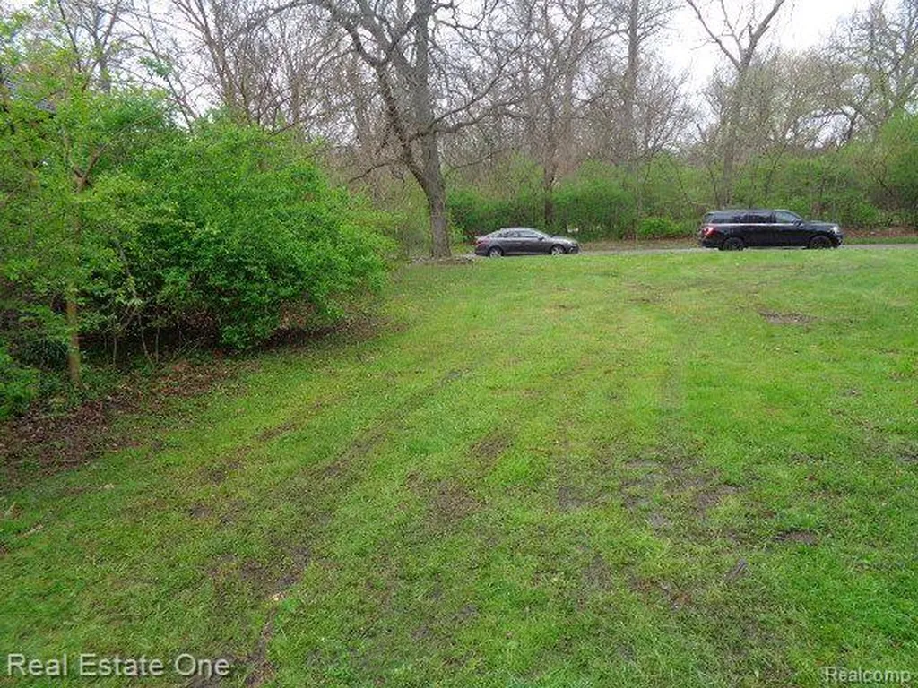 3215 Sherbourne Road Detroit City MI 48221