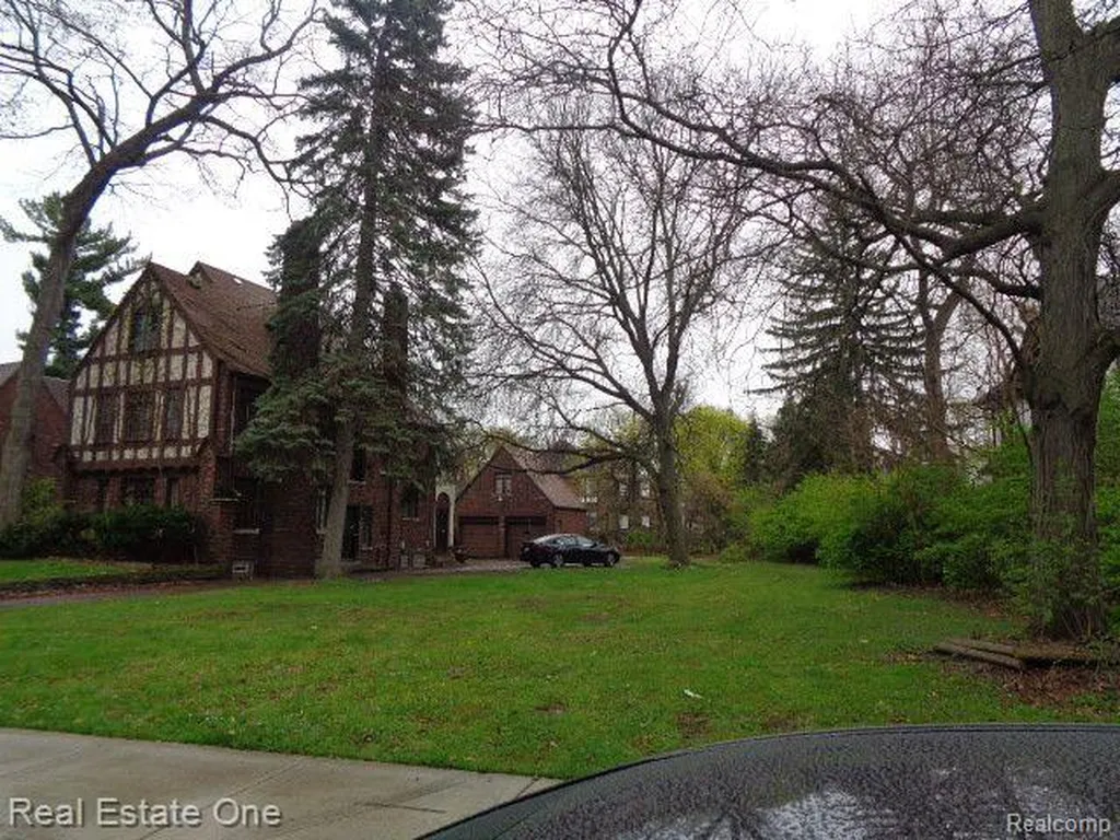 3215 Sherbourne Road Detroit City MI 48221