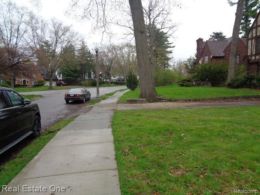 3215 Sherbourne Road Detroit City MI 48221