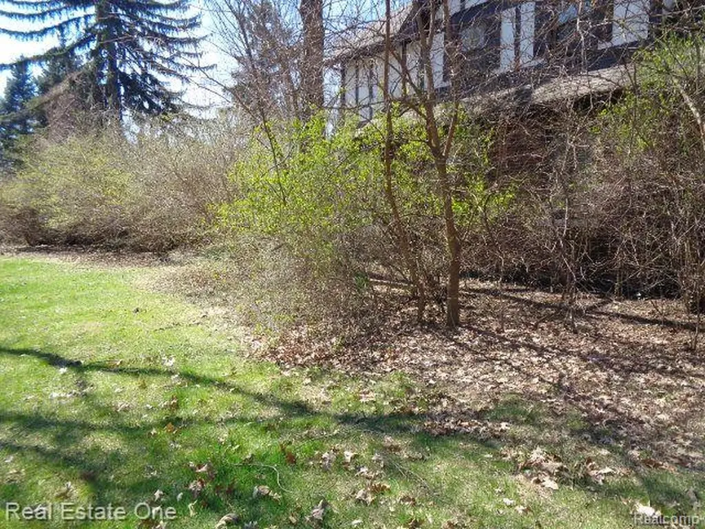 3215 Sherbourne Road Detroit City MI 48221