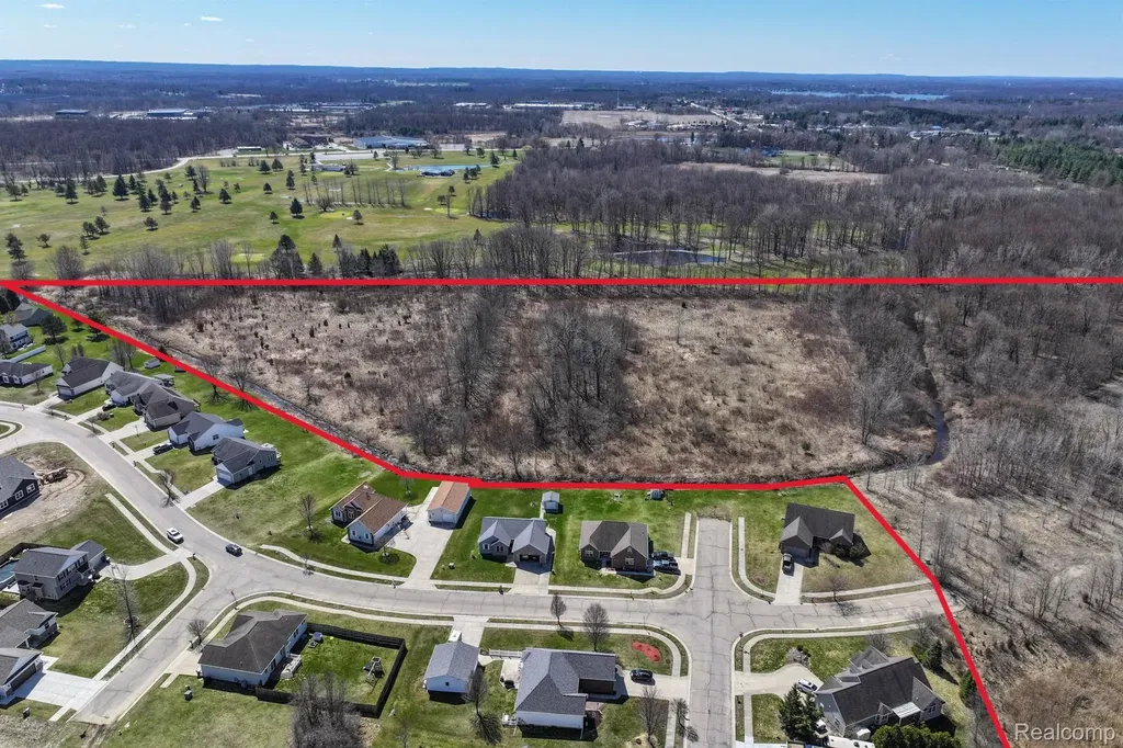 Vl Whisper Ridge Drive Lapeer City MI 48446
