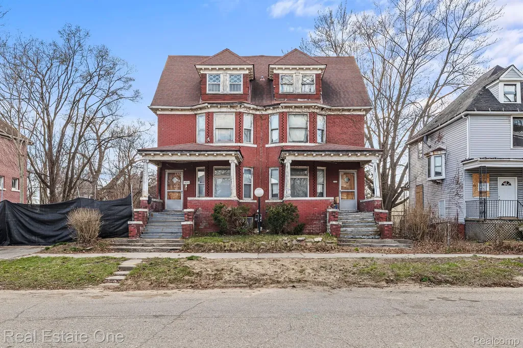 1821 Helen Street Detroit City MI 48207