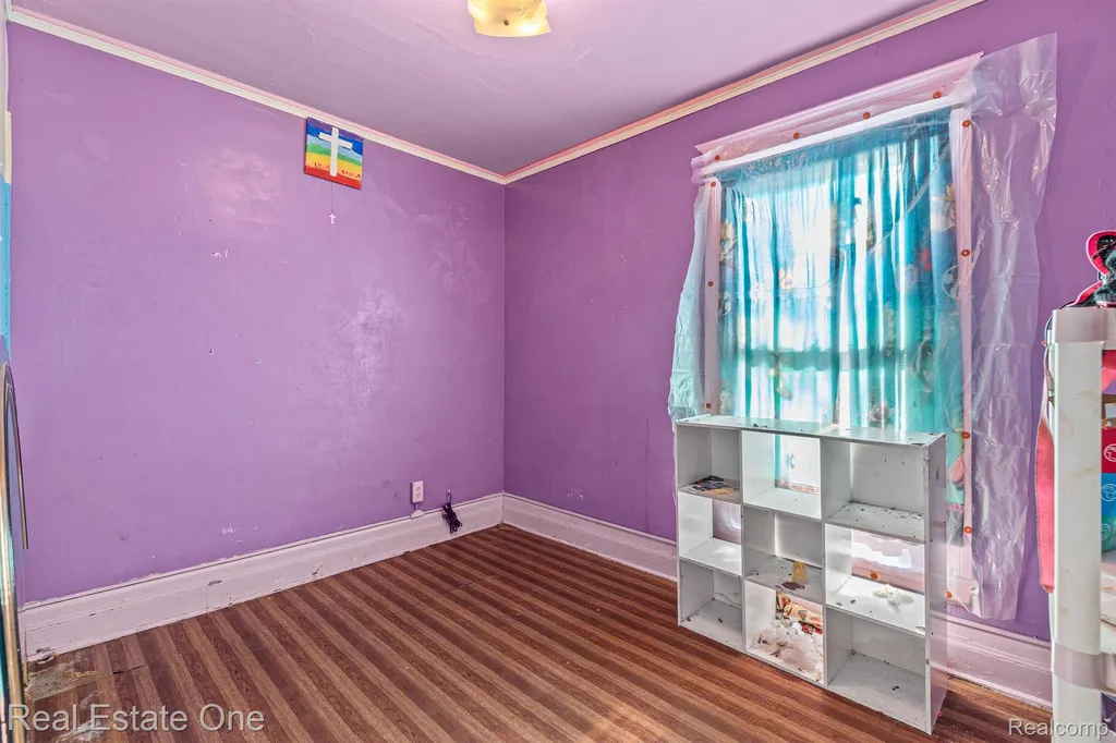 1821 Helen Street Detroit City MI 48207