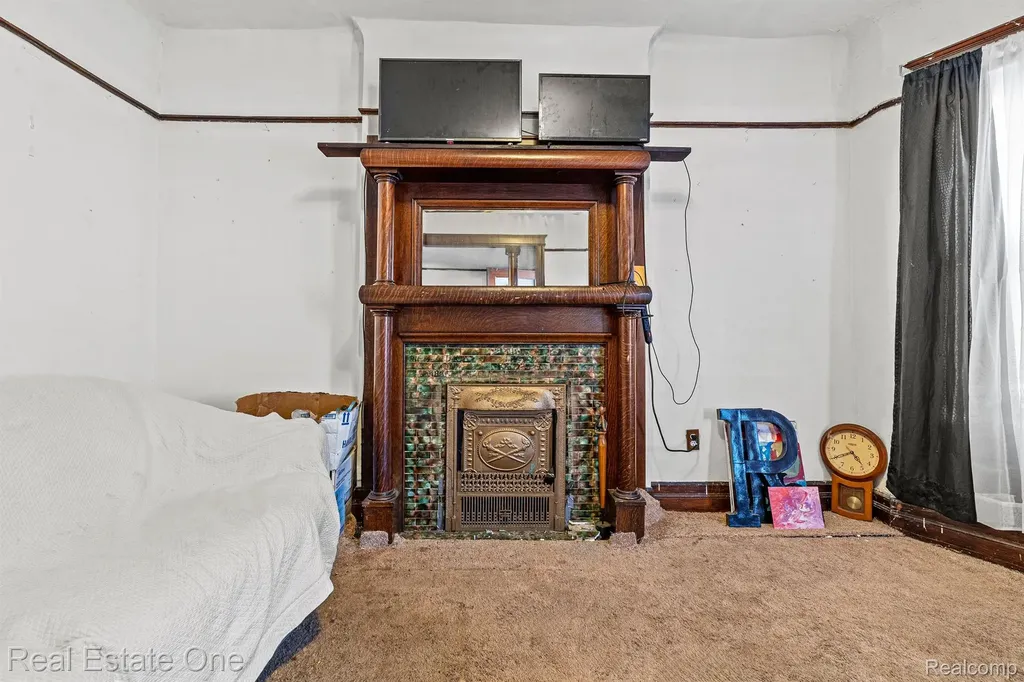 1821 Helen Street Detroit City MI 48207