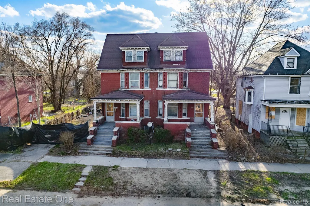 1821 Helen Street Detroit City MI 48207